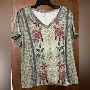 V-Neck Short Sleeve Top with Red Floral Embroidery